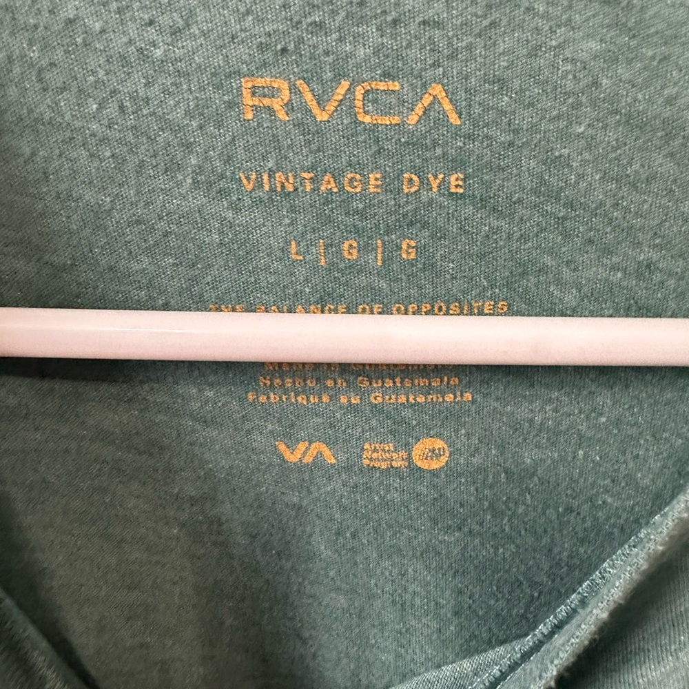 Men’s RVCA T-shirt - Picture 2 of 3
